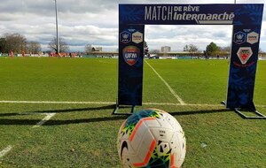 L'intégralité du match du 7ème tour de la Coupe de France UF Mâconnais -  US Cosne (commentaires des journalistes de la FFF).