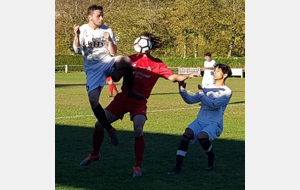 R3 :  Chablis, défait par Cosne A en Coupe de France, l’emporte sur Cosne B en championnat R3, 3 – 0