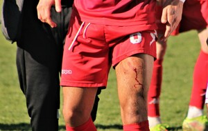 R1 : Une mi-temps pour se mettre en jambes ! Avallon, 1 -  Cosne,  4