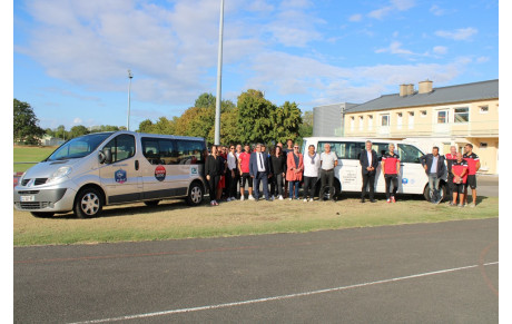Second mini-bus pour la section football...