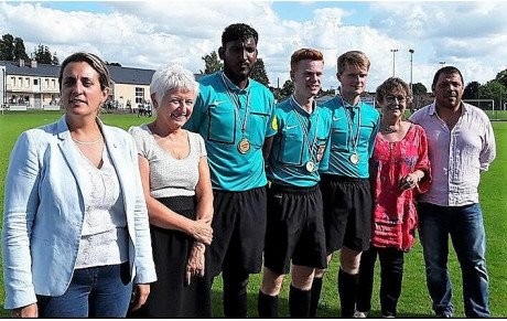 ARBITRER, C'EST FAIRE PARTIE INTÉGRANTE DU FOOTBALL...