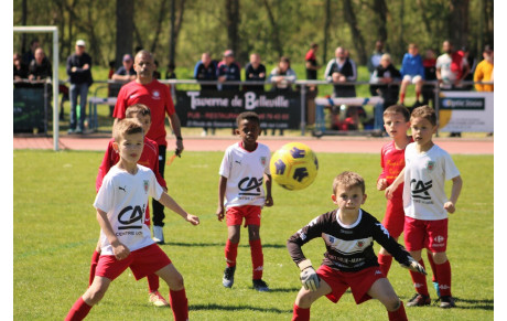 Retour en images sur la 1ère Journée (U6/U7 et U8/U9) du Tournoi de Pâques 2022 de l’UCS FOOTBALL…