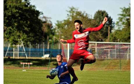 R1 : COSNE S'EN SORT BIEN : 3-3 FACE A SENS